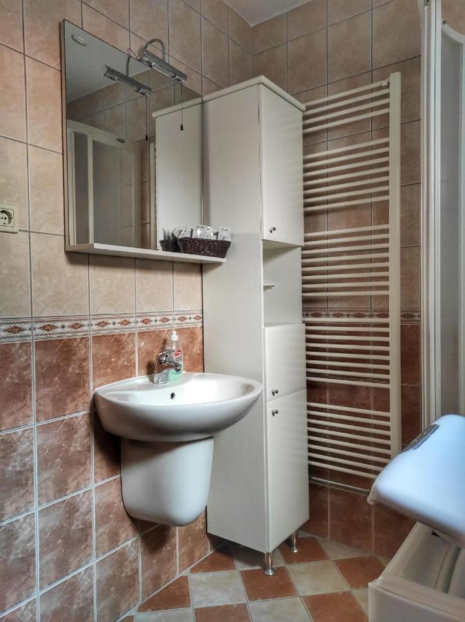 וואראז'דין Apartman Anita מראה חיצוני תמונה