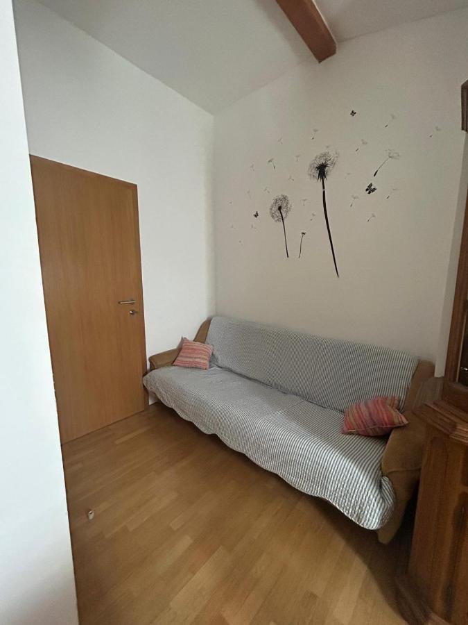 וואראז'דין Apartman Anita מראה חיצוני תמונה