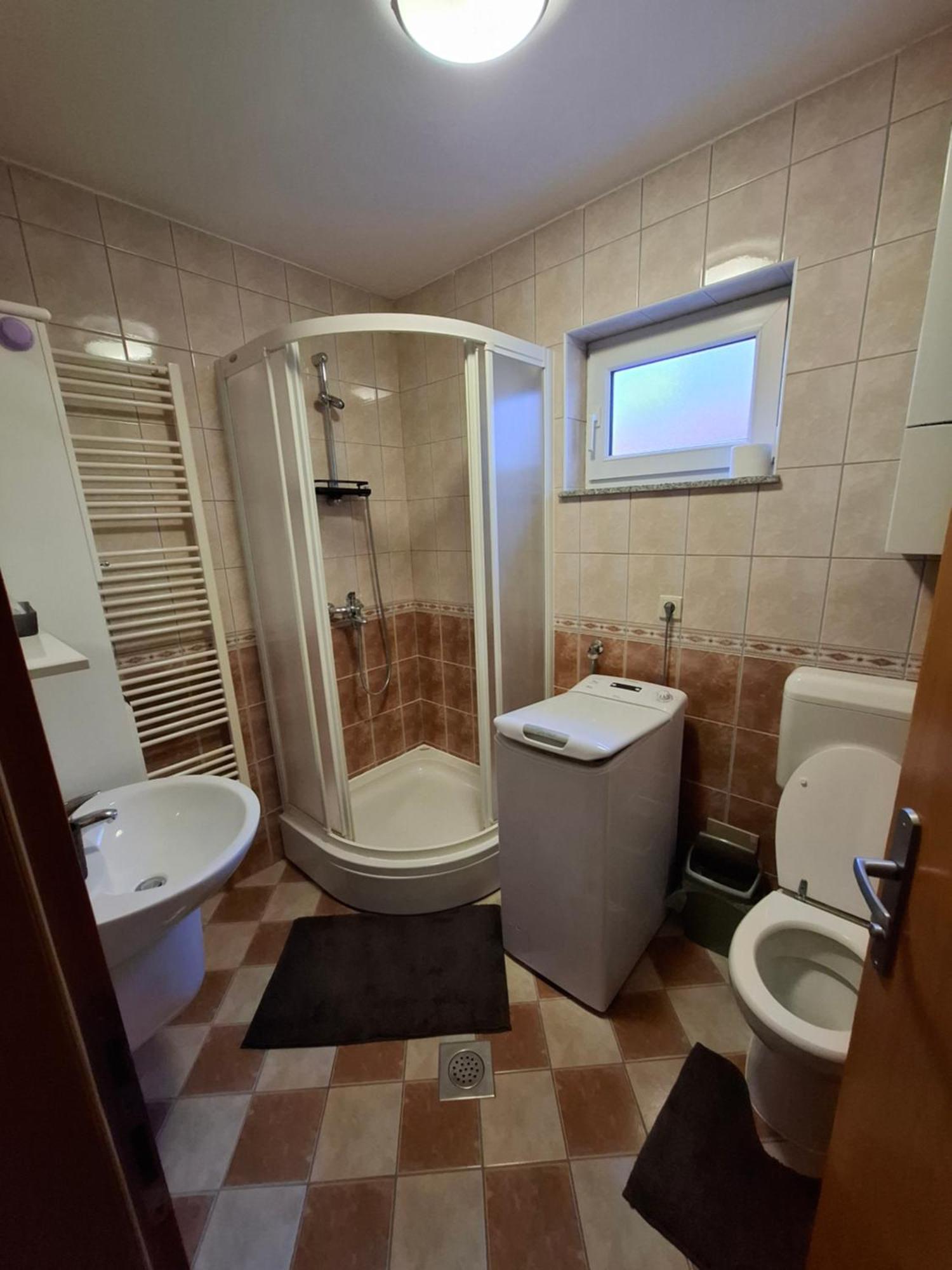וואראז'דין Apartman Anita מראה חיצוני תמונה